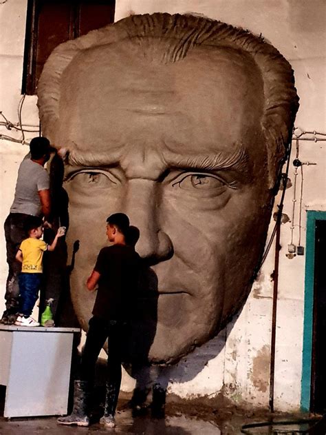 M­a­l­a­t­y­a­­d­a­ ­4­ ­b­u­ç­u­k­ ­m­e­t­r­e­l­i­k­ ­A­t­a­t­ü­r­k­ ­m­a­s­k­ı­ ­y­a­p­ı­l­d­ı­